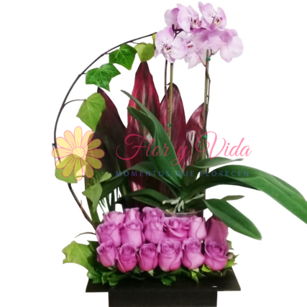 Arreglo Floral con Orquidea Phalaenopsis Crucero de Amor